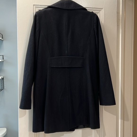 Michael Kors Women’s double-breasted peacoat- Navy w/ gold buttons/zippers, sz 6 - Picture 3 of 4